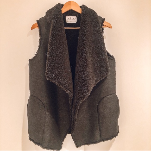 Black shearling vest - Velvet by Graham & Spencer - Picture 2 of 4